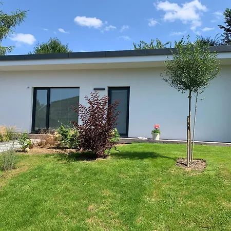 Dum Pro Hosty V Zahrade Dom wakacyjny *