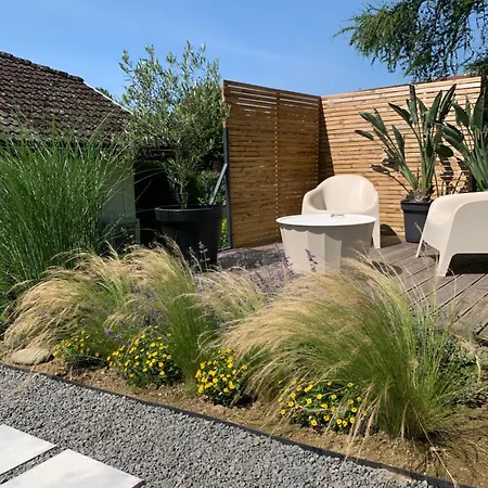 Dum Pro Hosty V Zahrade