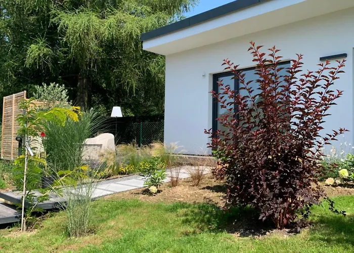 Dum Pro Hosty V Zahrade Tatil Evi *